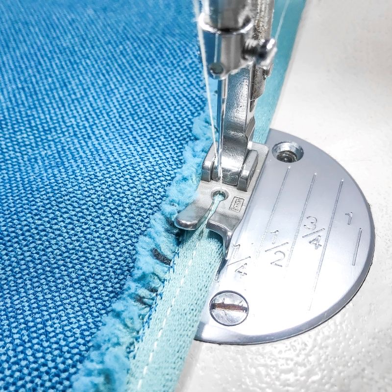 工業用フラットミシン右ブロッキングエッジ押え。トップステッチ - Textile Sewing Machines のレビューと価格