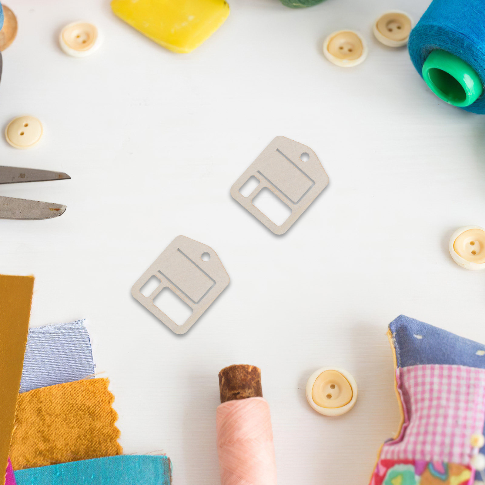 100個入り 木製 クラフト糸オーガナイザー 刺繍糸 ドロッ - Bobbin Organizer Box のレビューと価格